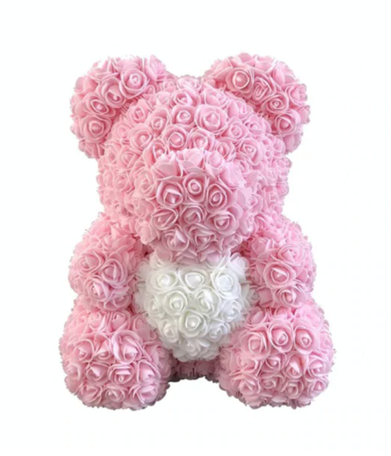 oso gigante hecho de rosas