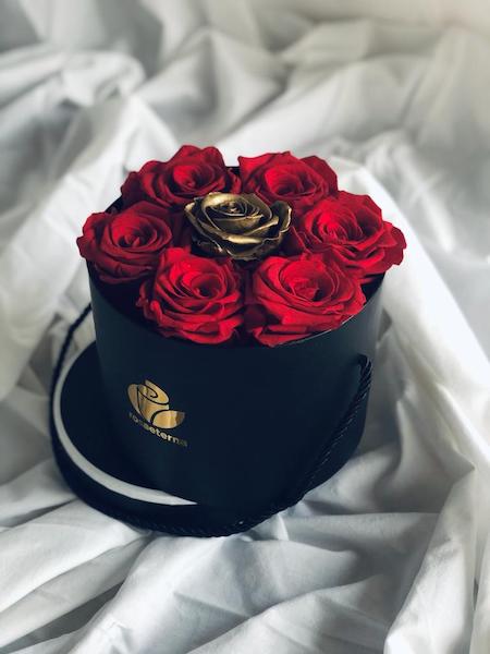 Pretty Present preserved rose box